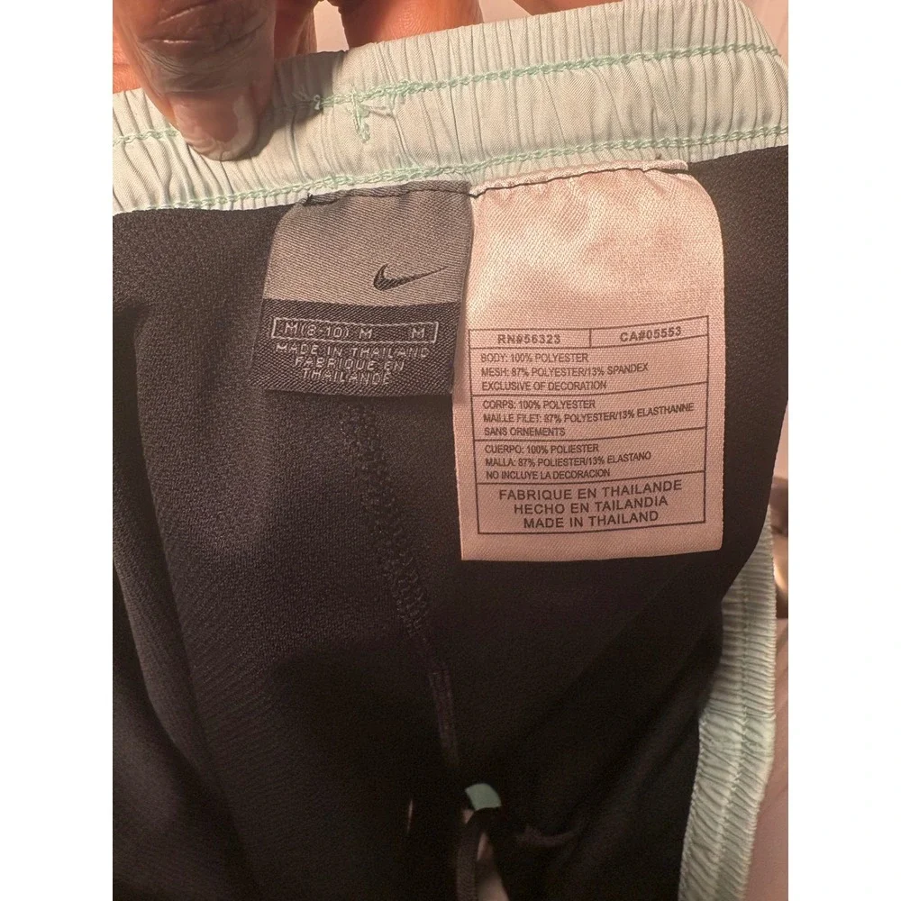 Nike Womens Mint Green Running Shorts‎ w/ Liner and Zipper Pockets